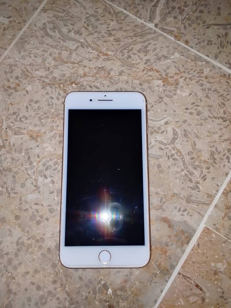Apple iPhone 8 Plus 2