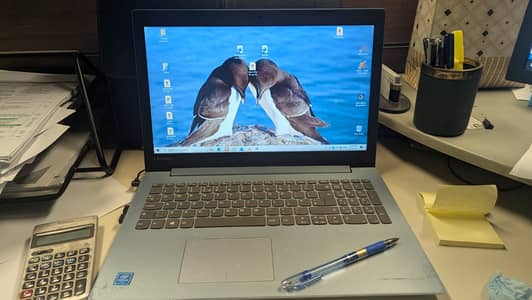 Slim & Sleek (Like new) 15.6 inch with num pad. in reasonable price