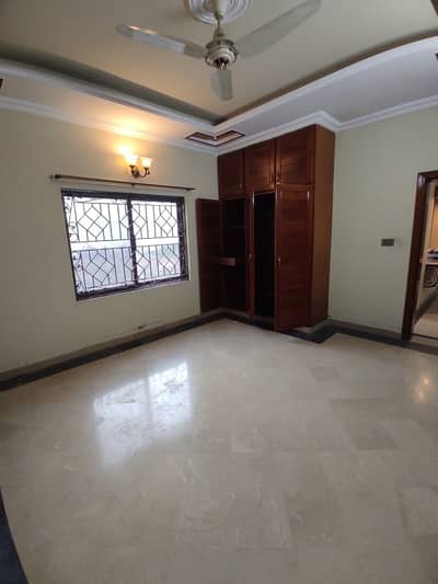 40x80 14 Marla Full House Prime Location for rent G-13/2