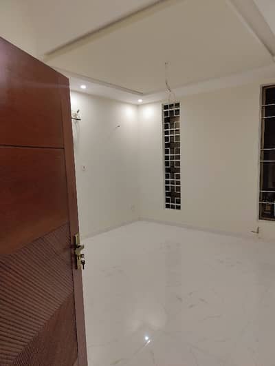 30x60 7 Marla Ground Portion Prime Location For Rent In G-13