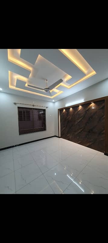 30x60 7 Marla Tile Flooring Prime Location House For Rent in G-13