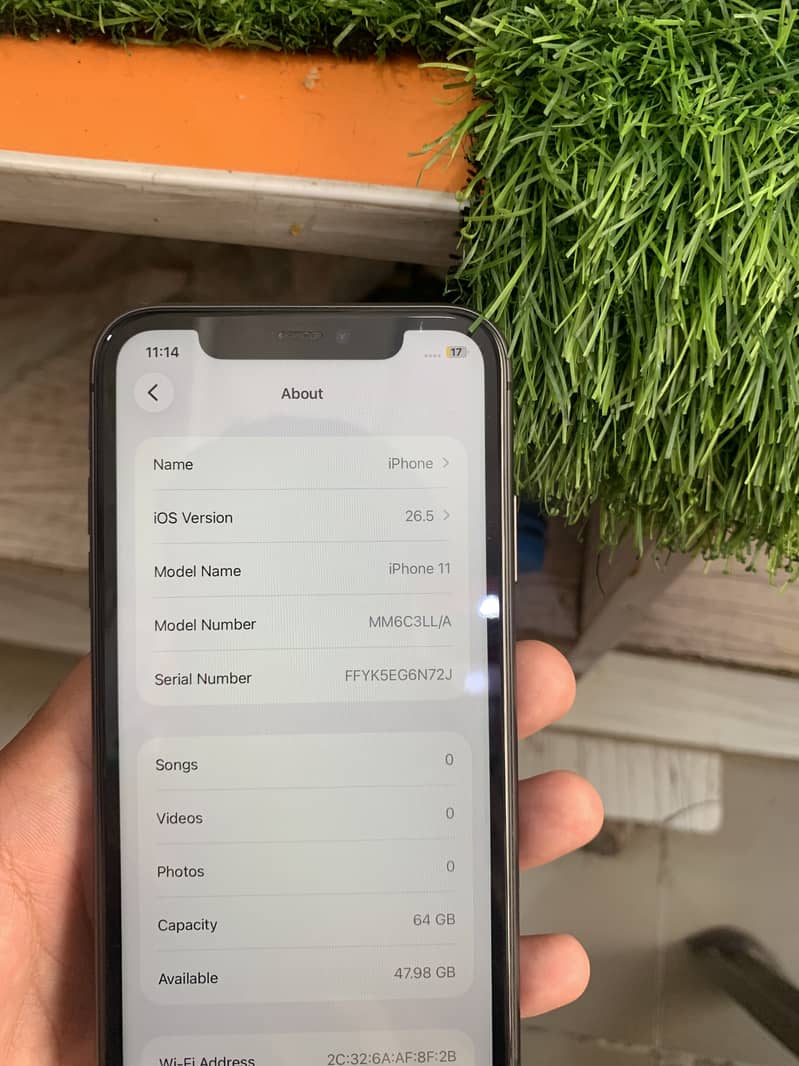 Apple iPhone 11 4