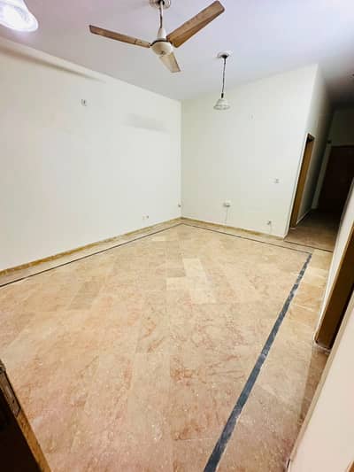 25*50 Upper portion Available For Rent in G-11/2