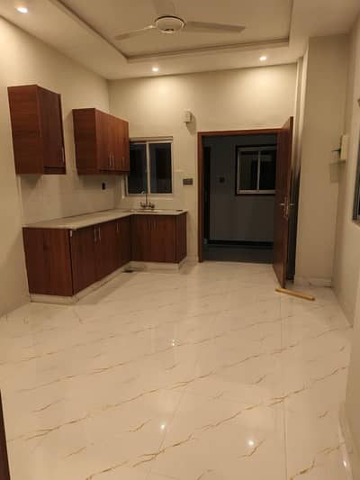 Avail Yourself A Great Prime Location 410 Square Feet Flat In Peshawar Road