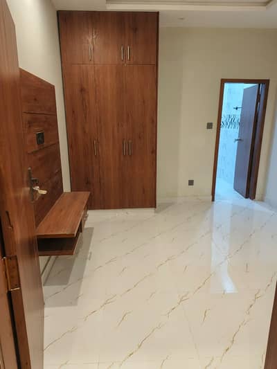 Prime Location Flat Is Available For Sale In Peshawar Road