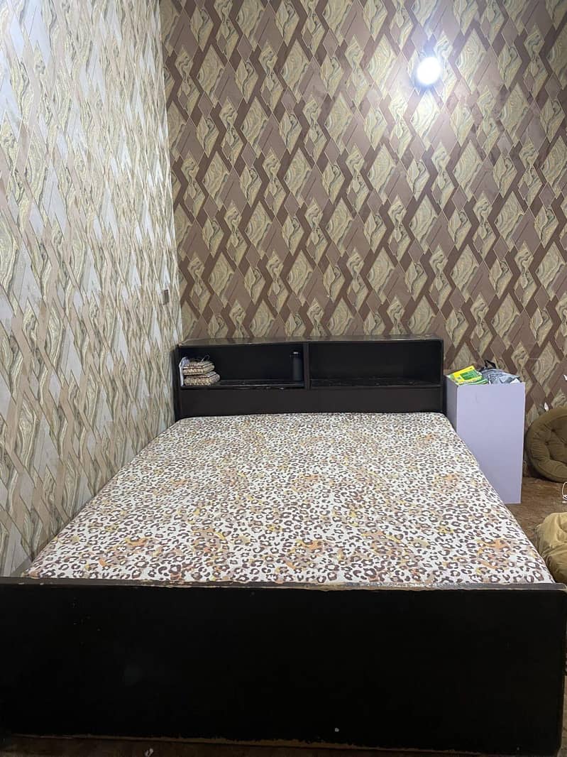 Double bed 0