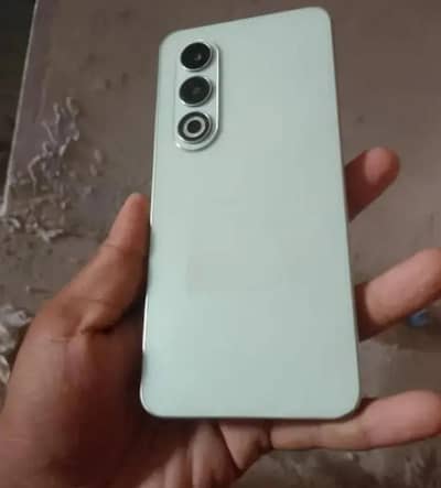 Itel S25 6+6 /128 light green back pr texture hai