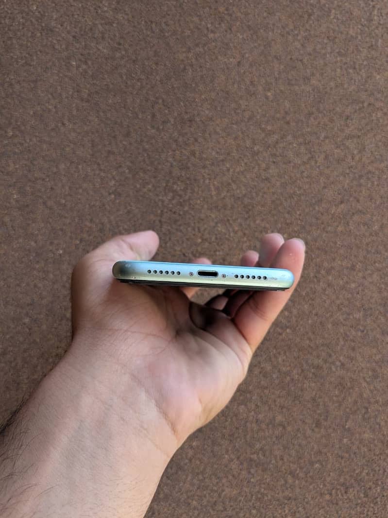 iPhone 11 2