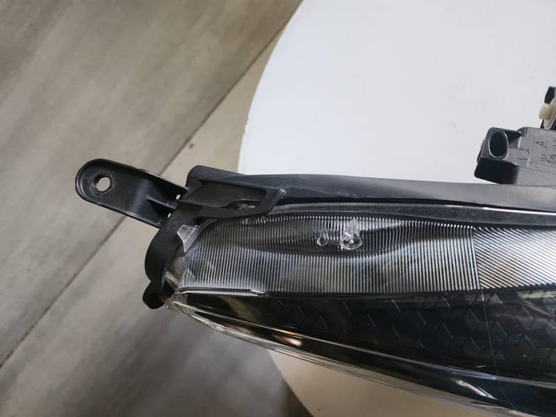 yaris light 8