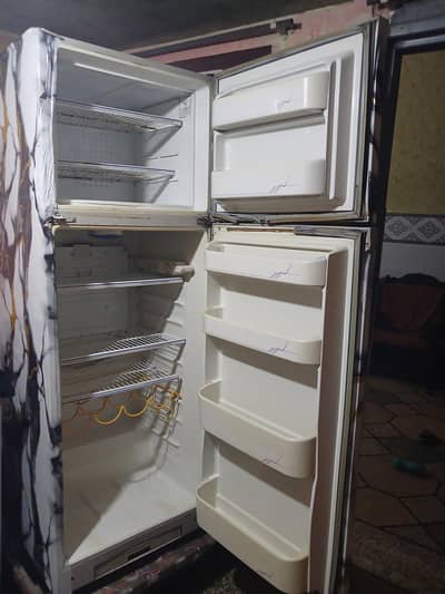 dawlance  fridge good working not repear