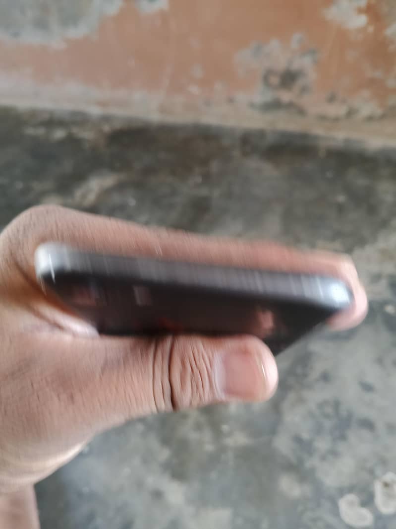 Apple iPhone 8 5