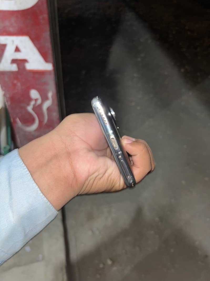 Tecno CAMON 40 Pro 1