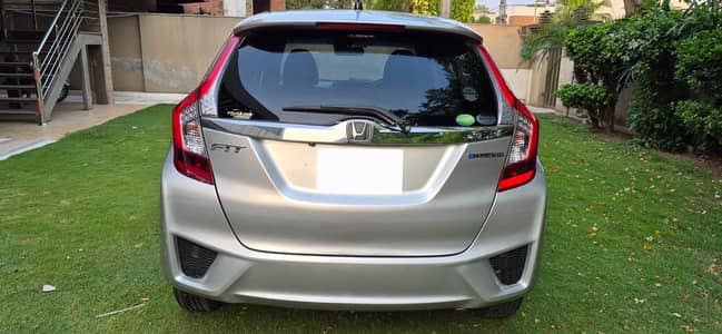 Honda Fit 2013 First hand Brand new family Used car.