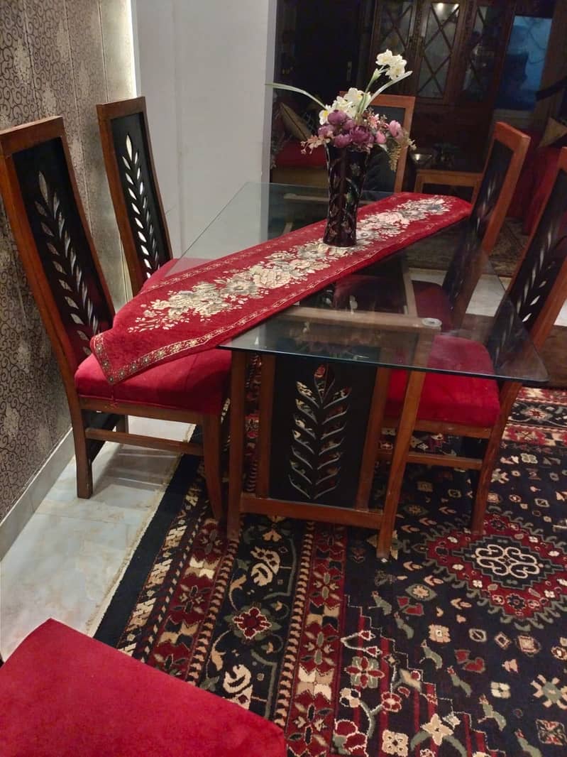 Dinnig Table 3