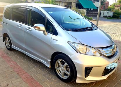 Honda Freed Hybrid 2012