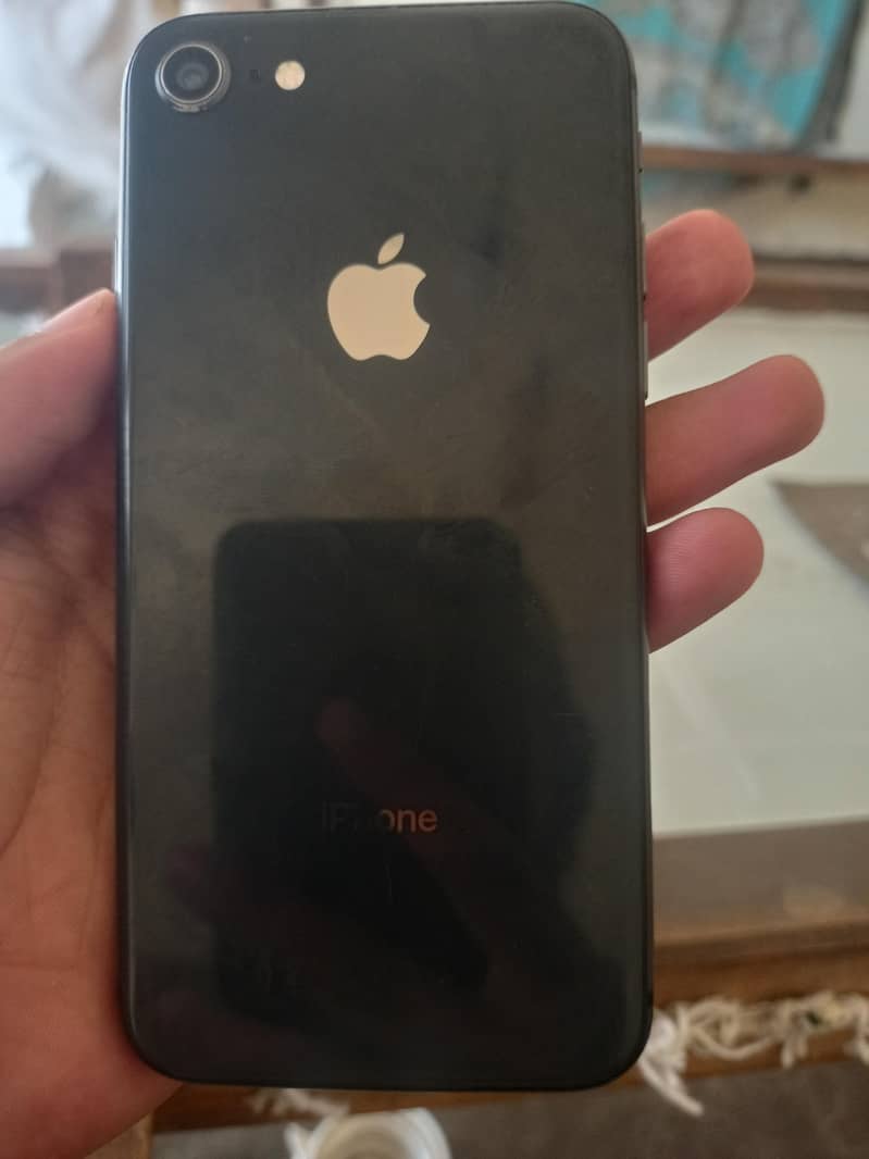 Apple iPhone 8 1