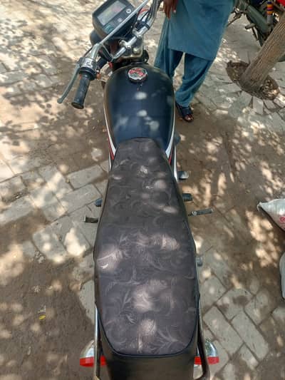 Yamaha Dhoom YD-70 2012