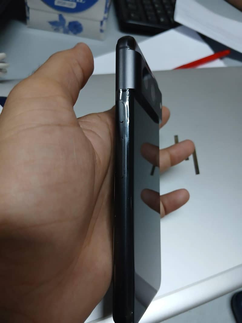 Google Pixel 8 6