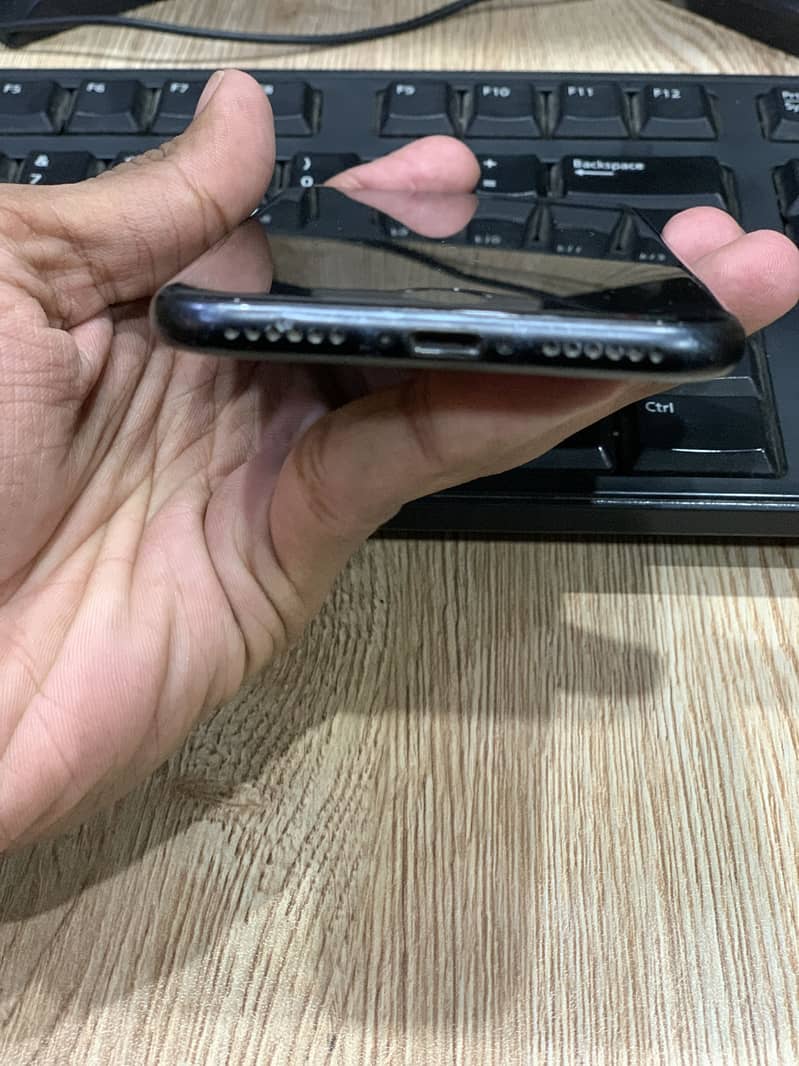 Apple iPhone 7 1