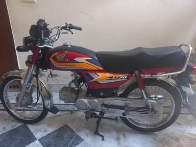 Honda CD 70 2025