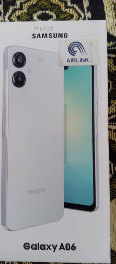 Samsung Galaxy So6 model storig 6GB ram memory128