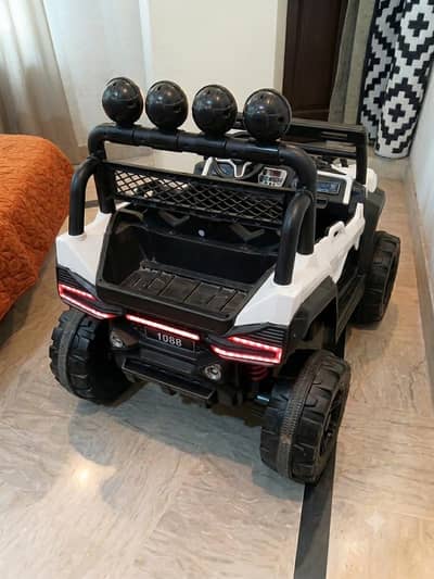 Kids Heavy-Duty Electric jeep