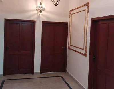Centrally Located Flat For sale In G-15/2 Available
