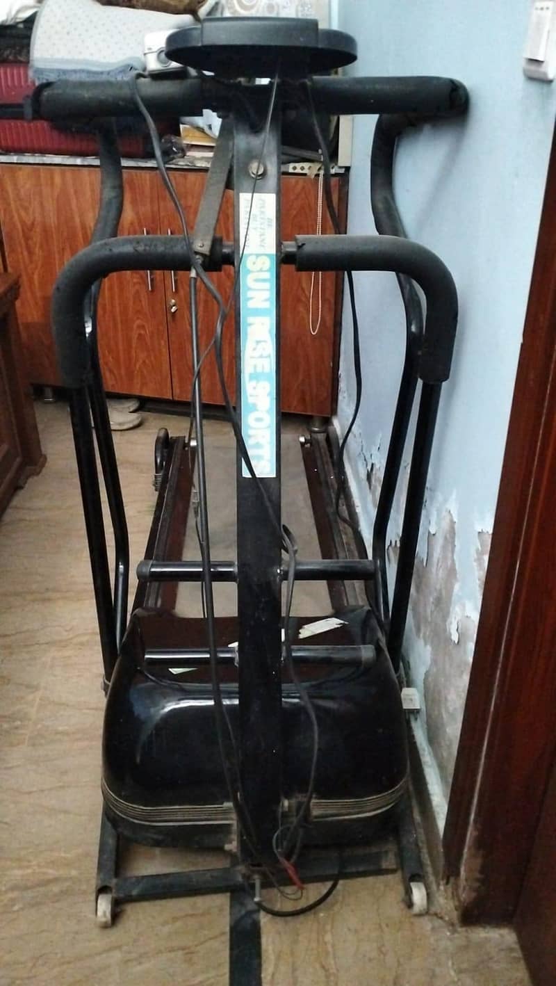 Tred Mill, Exercise running machine. 0