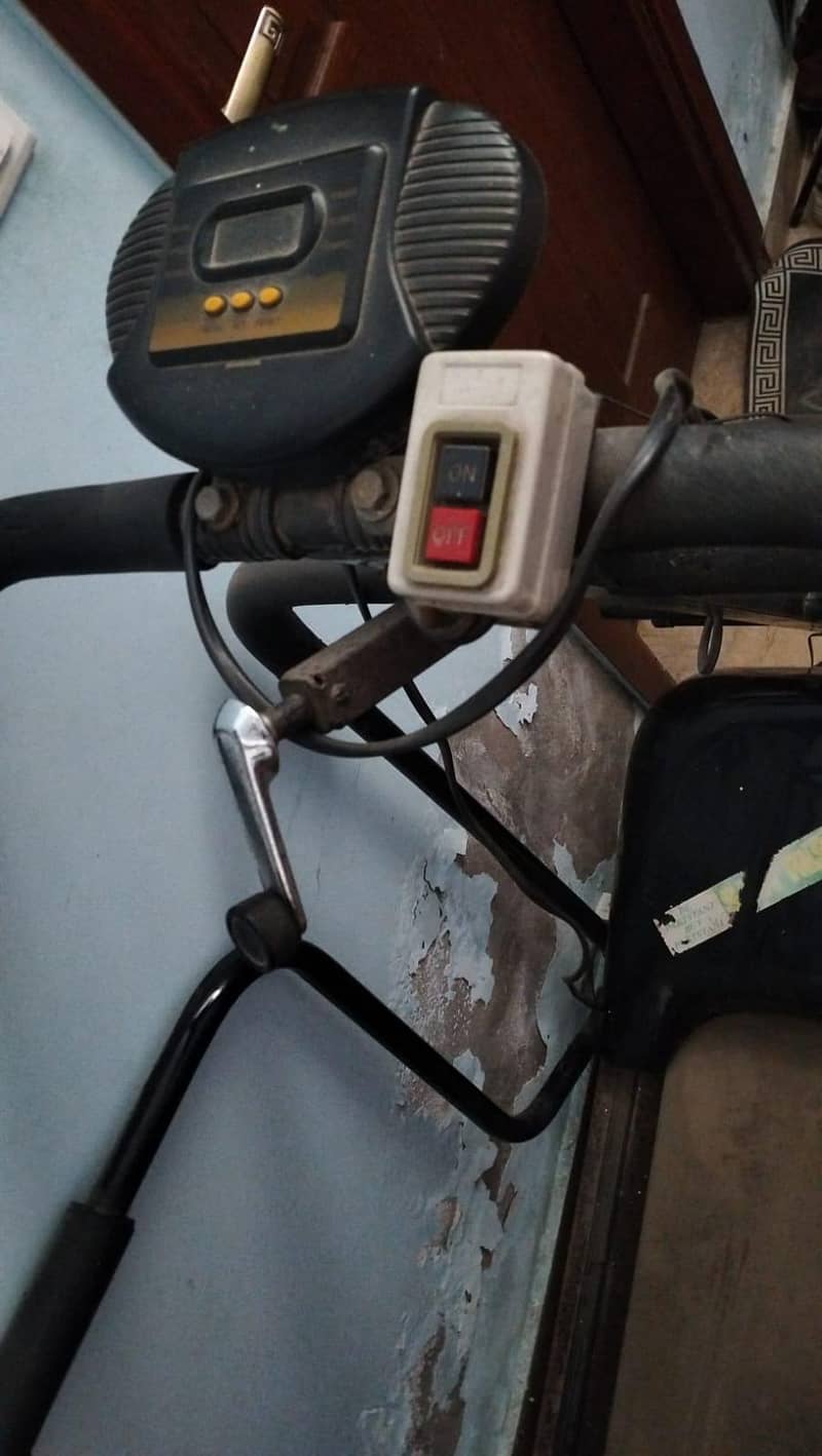 Tred Mill, Exercise running machine. 2