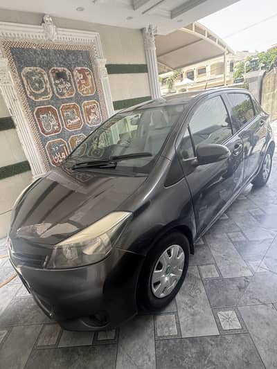 Toyota Vitz F 1.0