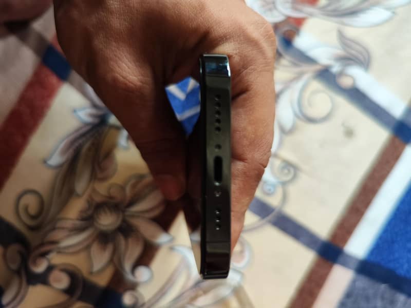 Apple iPhone 14 Pro 2