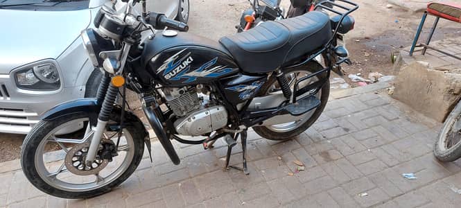 suzuki  gs 150 2022