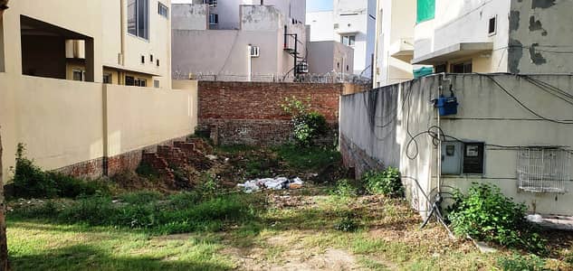 Plot No-362 Block E - 5 Marla Plot On Top Location of Phase 9 Town DHA Lahore For Urgent Sale