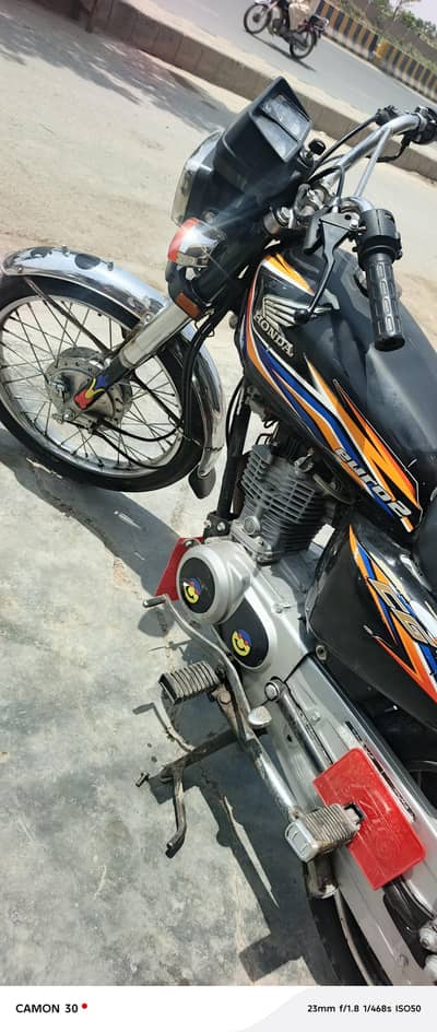 United 125 Awesome condition o3o2'o873485 convert honda