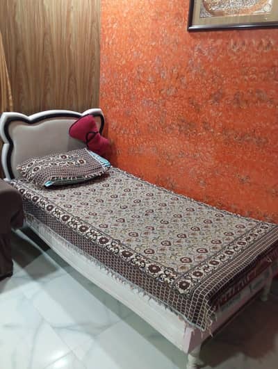 Single/bed/for/sale/and/sidetable