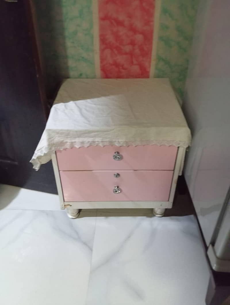 Single/bed/for/sale/and/sidetable 1