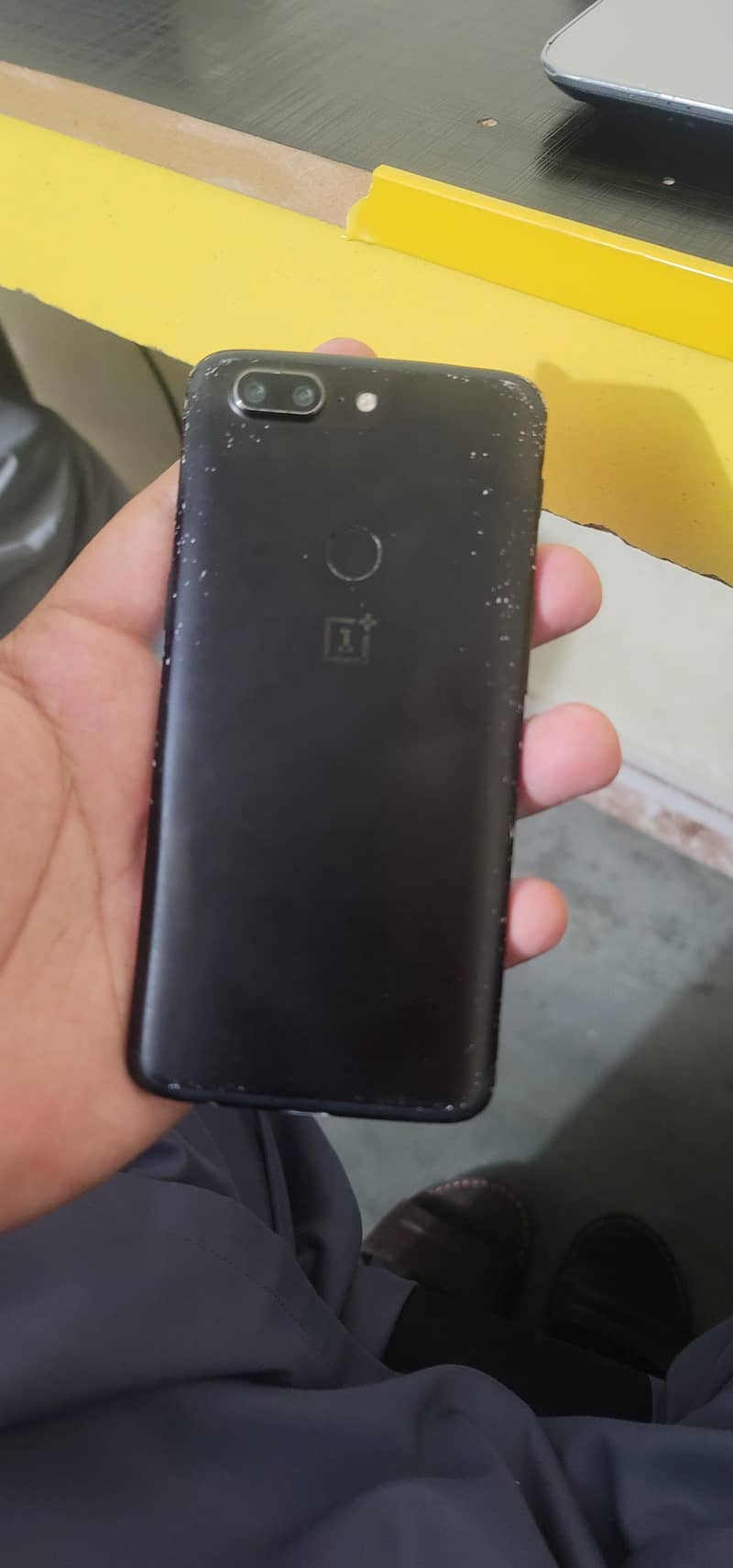 One Plus 5T 1