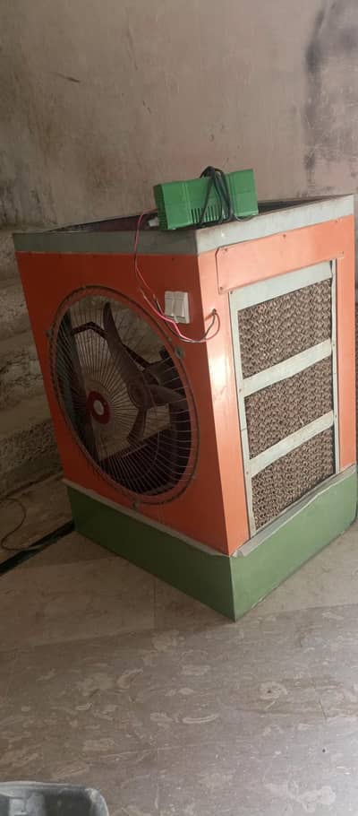 Coler sell 12 volt dabal saped moter all ok saplai sath hai