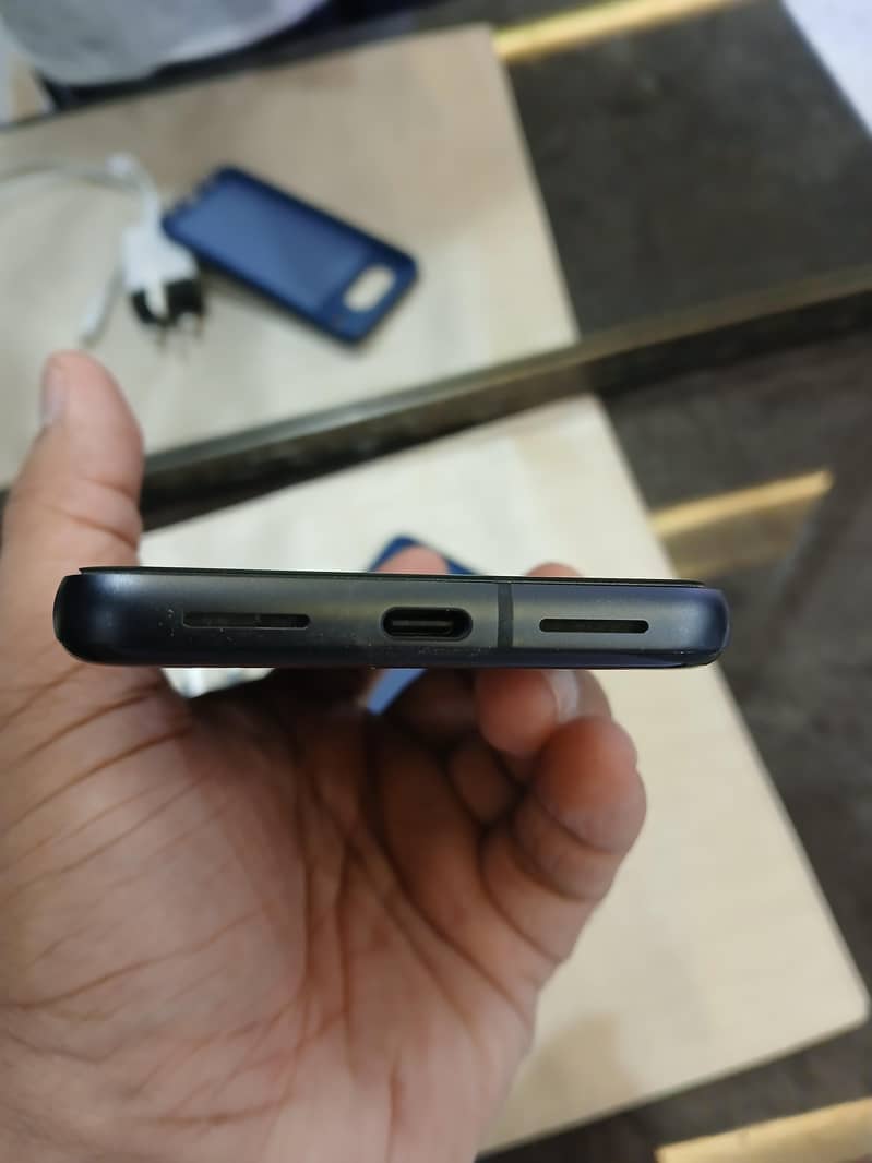 Google Pixel 8 (8/256) 4