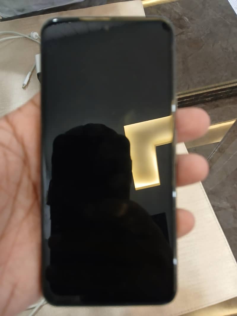 Google Pixel 8 (8/256) 9