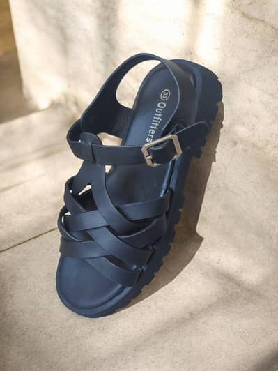 outfitters sandals at 70% Off price