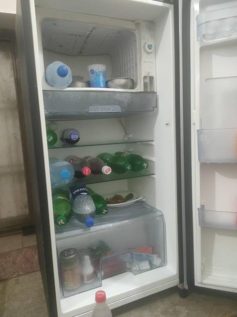 DAWLANCE fridge 4