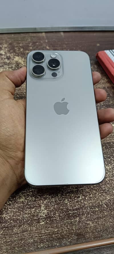 Apple iPhone 15 Pro Max