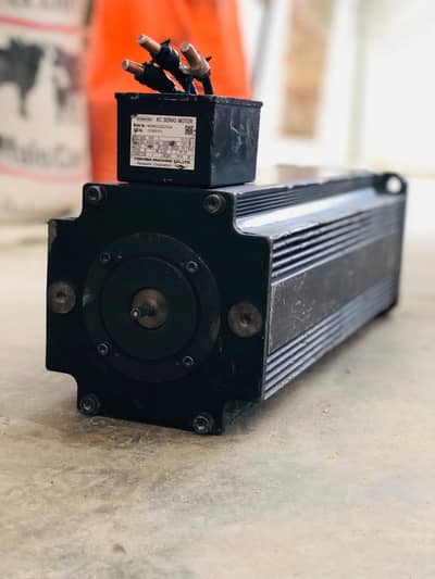 Toshiba Machine AC Servo Motor MDMDG22C5QA .