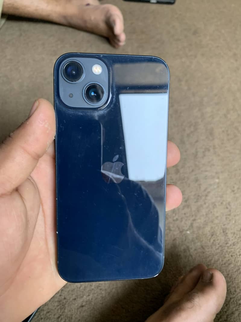 Apple iPhone 13 4
