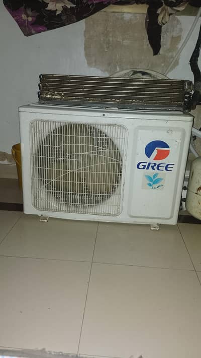 Gree non inverter 1 ton split ac
