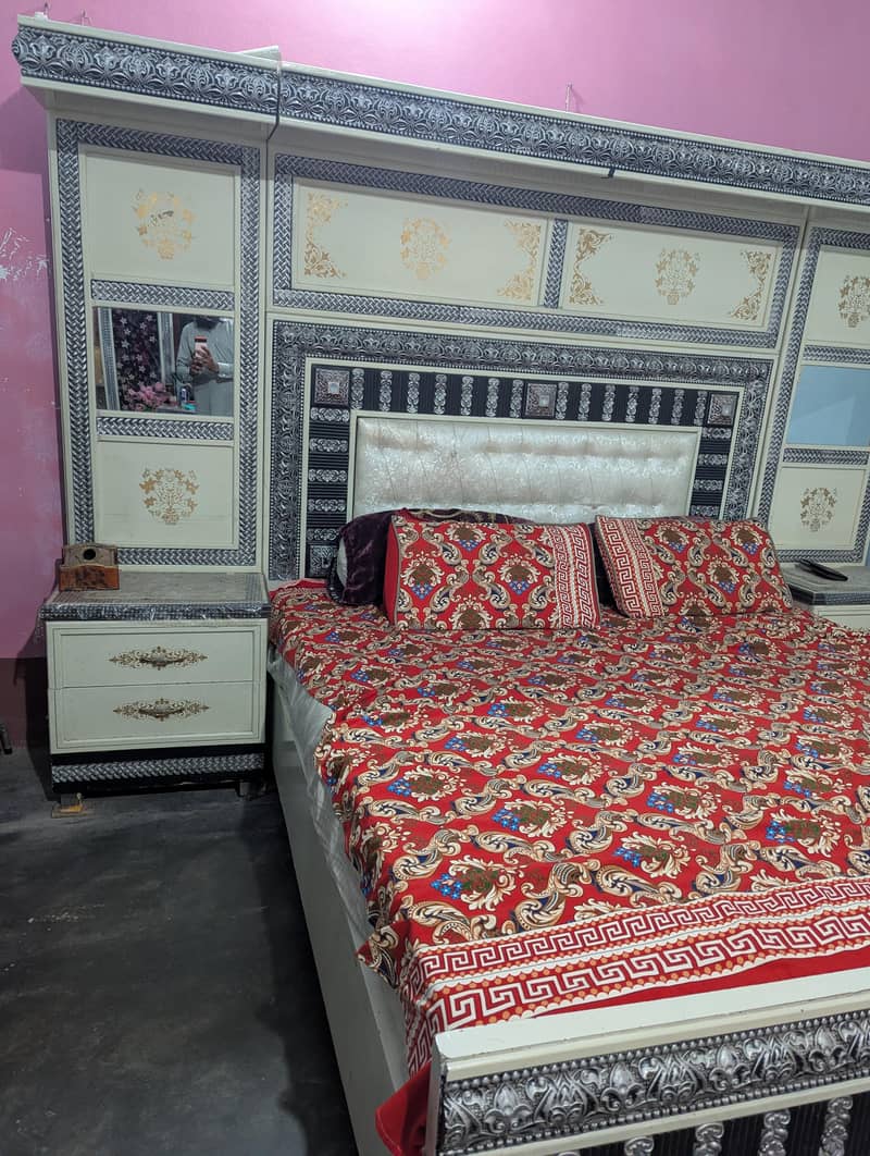 Bed Dressing Side Table's 0