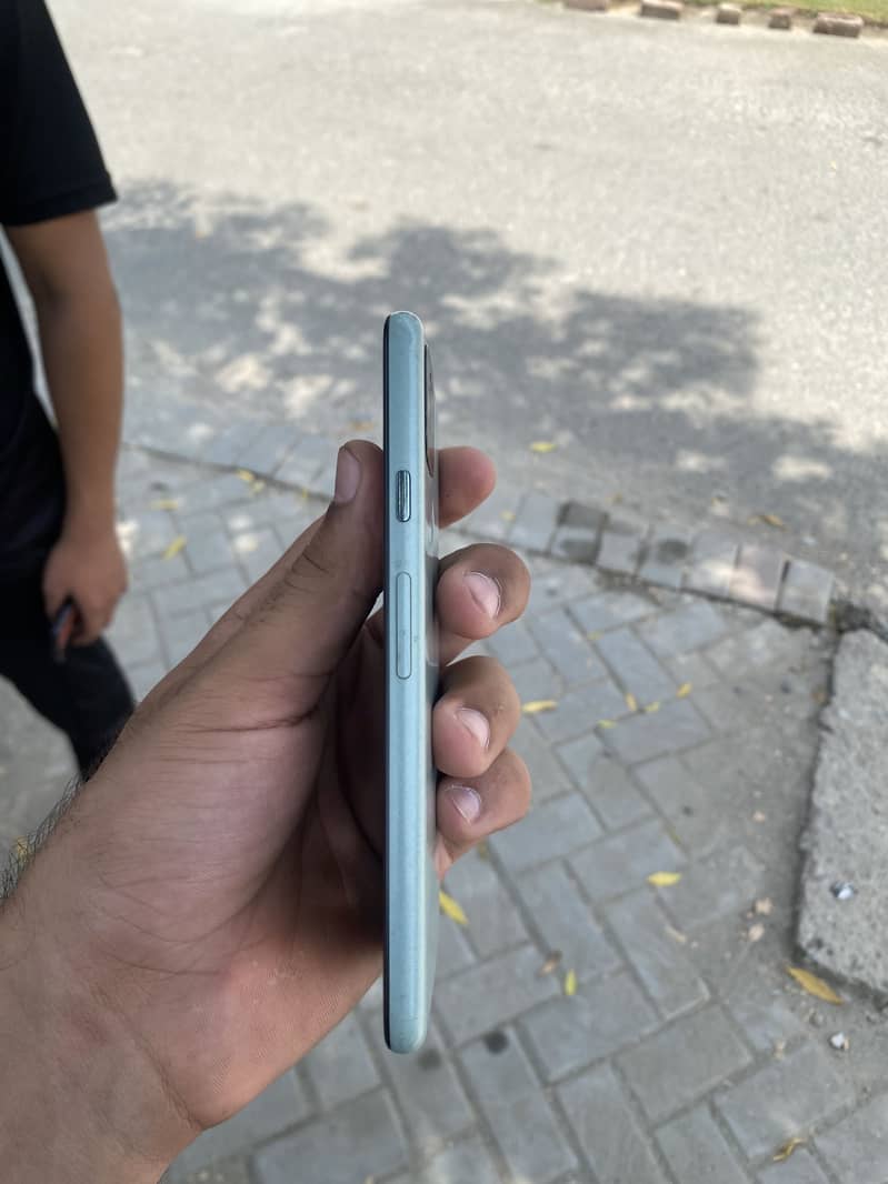 Google Pixel 5 4