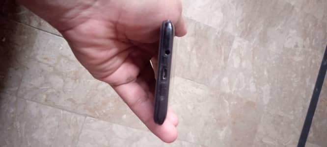 Infinix Hot9 play. 4/64. . 6000 Battery. . xchng possible