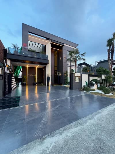 Fully Furnished 1 Kanal Top Quality Build Luxurious Modern Design Villa For Sale In DHA Lahore Phase 7
